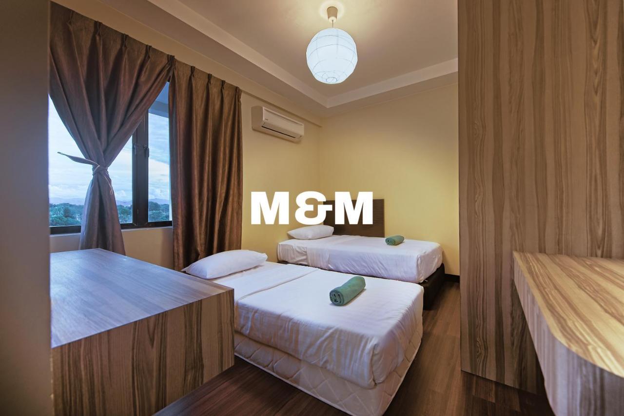 Aa Residen Luxury Condo Homestay 18Mins Walk Tanjung Aru Beach & Golf Course, Not Beach Side Resort كوتا كينابالو المظهر الخارجي الصورة