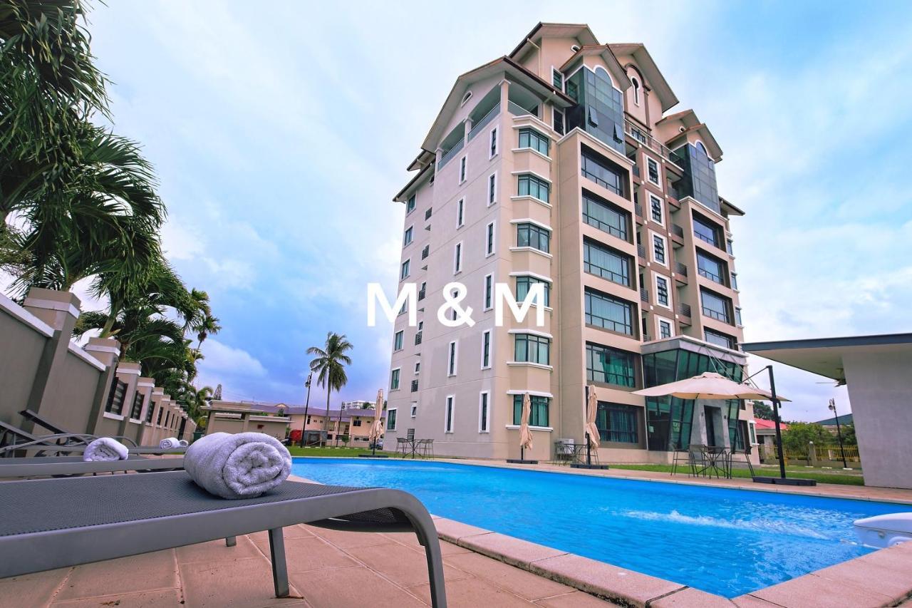 Aa Residen Luxury Condo Homestay 18Mins Walk Tanjung Aru Beach & Golf Course, Not Beach Side Resort كوتا كينابالو المظهر الخارجي الصورة
