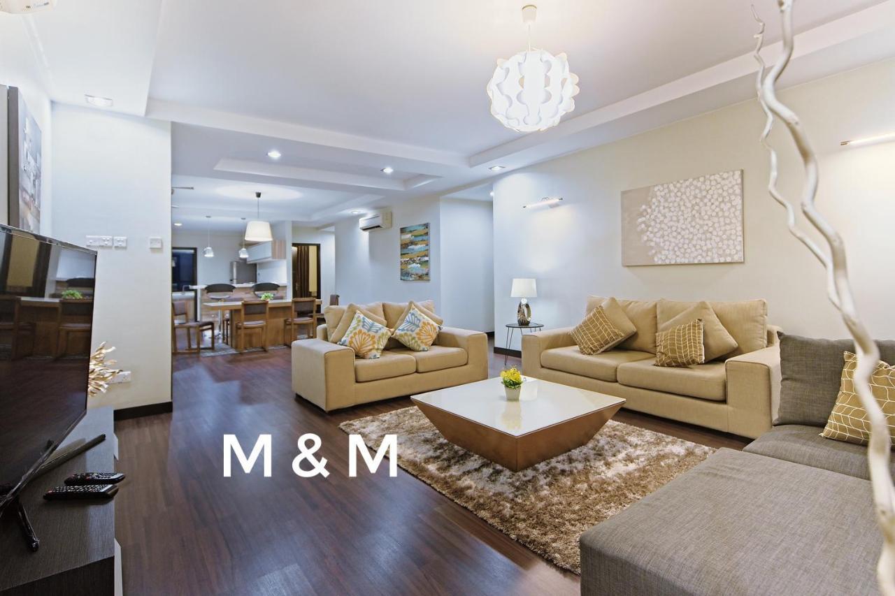 Aa Residen Luxury Condo Homestay 18Mins Walk Tanjung Aru Beach & Golf Course, Not Beach Side Resort كوتا كينابالو المظهر الخارجي الصورة