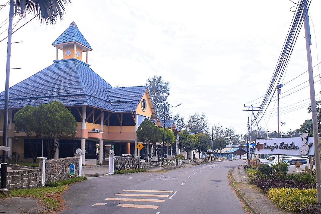 Aa Residen Luxury Condo Homestay 18Mins Walk Tanjung Aru Beach & Golf Course, Not Beach Side Resort كوتا كينابالو المظهر الخارجي الصورة